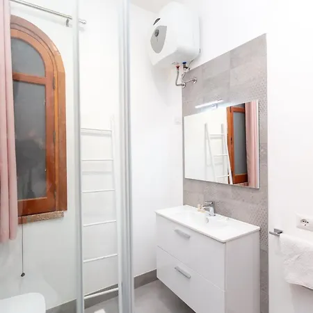 Loredana Villa