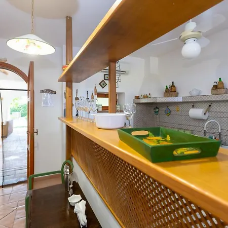 Loredana Villa Fontane Bianche